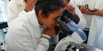 Impulsa CECyTEO Día Internacional de la Mujer y la Niña en la Ciencia entre escolares