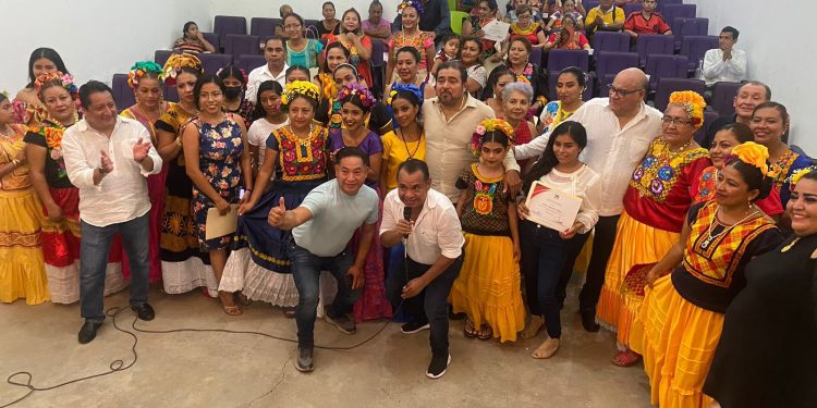 Reconoce PRI estatal liderazgo de mujeres y hombres de Salina Cruz