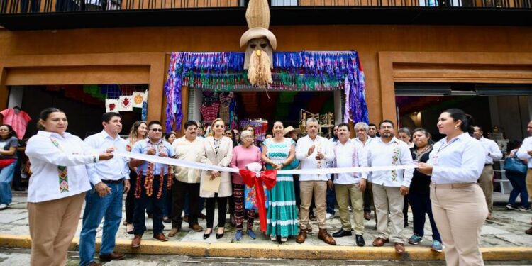 Inaugura Sectur Feria Artesanal de la Ruta Mágica de las Artesanías