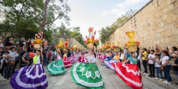 Con Primer Convite de la Guelaguetza 2024 el pueblo oaxaqueño anunció la máxima fiesta