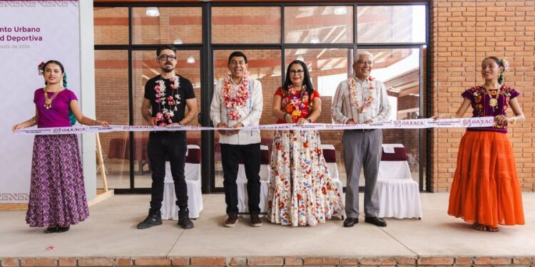 Garantizan sano esparcimiento de niñas, niños y adolescentes con inauguración de espacios deportivos en el Istmo