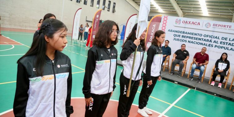 Realizan abanderamiento de la delegación representante de Oaxaca en los Juegos Nacionales Populares 2024