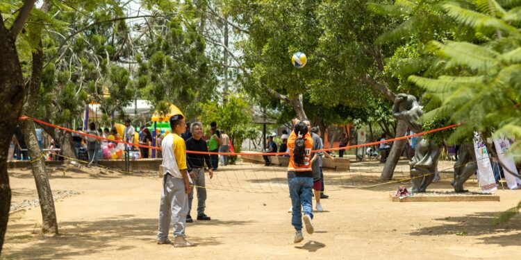 Niñez y adolescencia de municipios conurbados a la capital oaxaqueña disfrutan de la Diverti Ruta