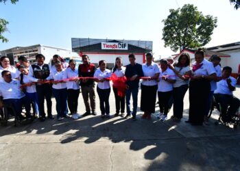 Recorre “Tienda DIF” de Tuxtepec 76 agencias y 205 colonias con programa de abasto alimentario inédito en Oaxaca