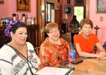 Conferencia entre Mujeres: Justicia y Poder en el #8M