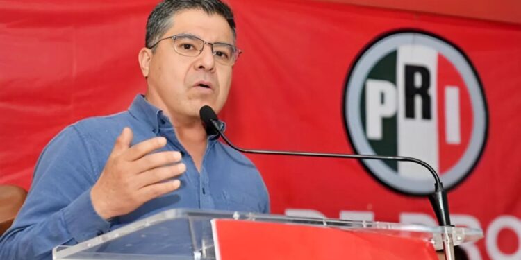 PRI impulsa reformas para apoyar a jóvenes con transporte, internet y herramientas tecnológicas