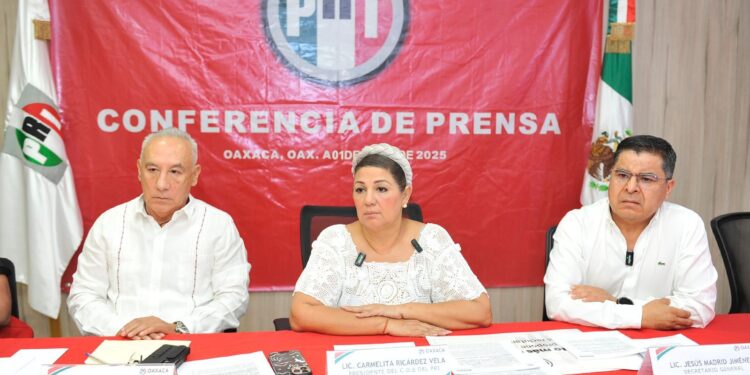 El PRI denuncia coacción de Morena para afiliación a través de programas sociales 