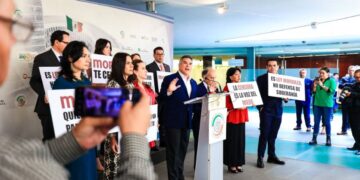 Nueva ley de telecomunicaciones y radiodifusión creará una “agencia de censura” denuncia Alejandro Moreno