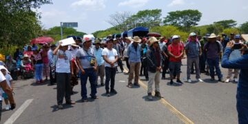 Organizaciones sociales se solidarizan con comunidades mixes y exigen diálogo al gobernador Salomón Jara