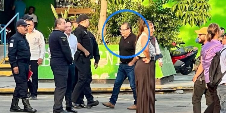 Edil de Santa Lucía filtró video de ex funcionaría ebria como distractor por la aparición de Marcos Fredy en evento público