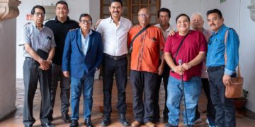 Se reúne Ray Chagoya con integrantes de la Asociación de Periodistas de Oaxaca