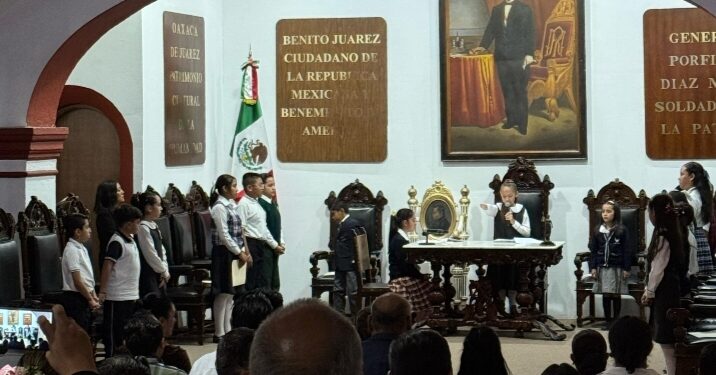 Instalan Cabildo Infantil 2025 en Oaxaca de Juárez para fomentar la participación democrática desde la niñez
