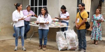 Entrega DIF Oaxaca 23 mil 580 canastas alimentarias a familias costeñas, istmeñas y serranas