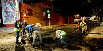Refuerza Municipio de Oaxaca de Juárez trabajos de bacheo en distintos puntos de la ciudad