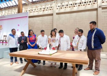 Gobierno de Oaxaca fortalece la certeza jurídica de 481 parejas en Bodas Colectivas 2026