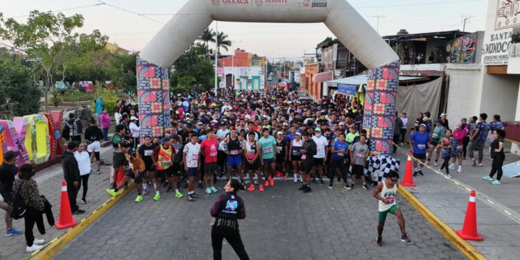 Más de 800 participantes llenan de energía la Segunda Edición de la Carrera “Corriendo por Amor a tu Bienestar 2026” en Xoxocotlán