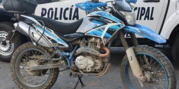 Policía Municipal detiene a una persona por el presunto robo de una motocicleta
