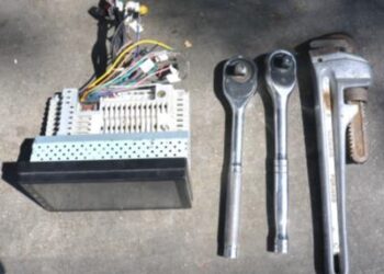 Policía Municipal detiene a dos presuntos responsables de robo en Montoya