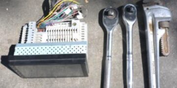 Policía Municipal detiene a dos presuntos responsables de robo en Montoya