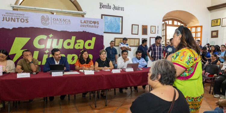 Diálogo abierto con comerciantes del mercado de abasto
