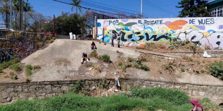 Continúan las labores de limpieza en el Río San Felipe